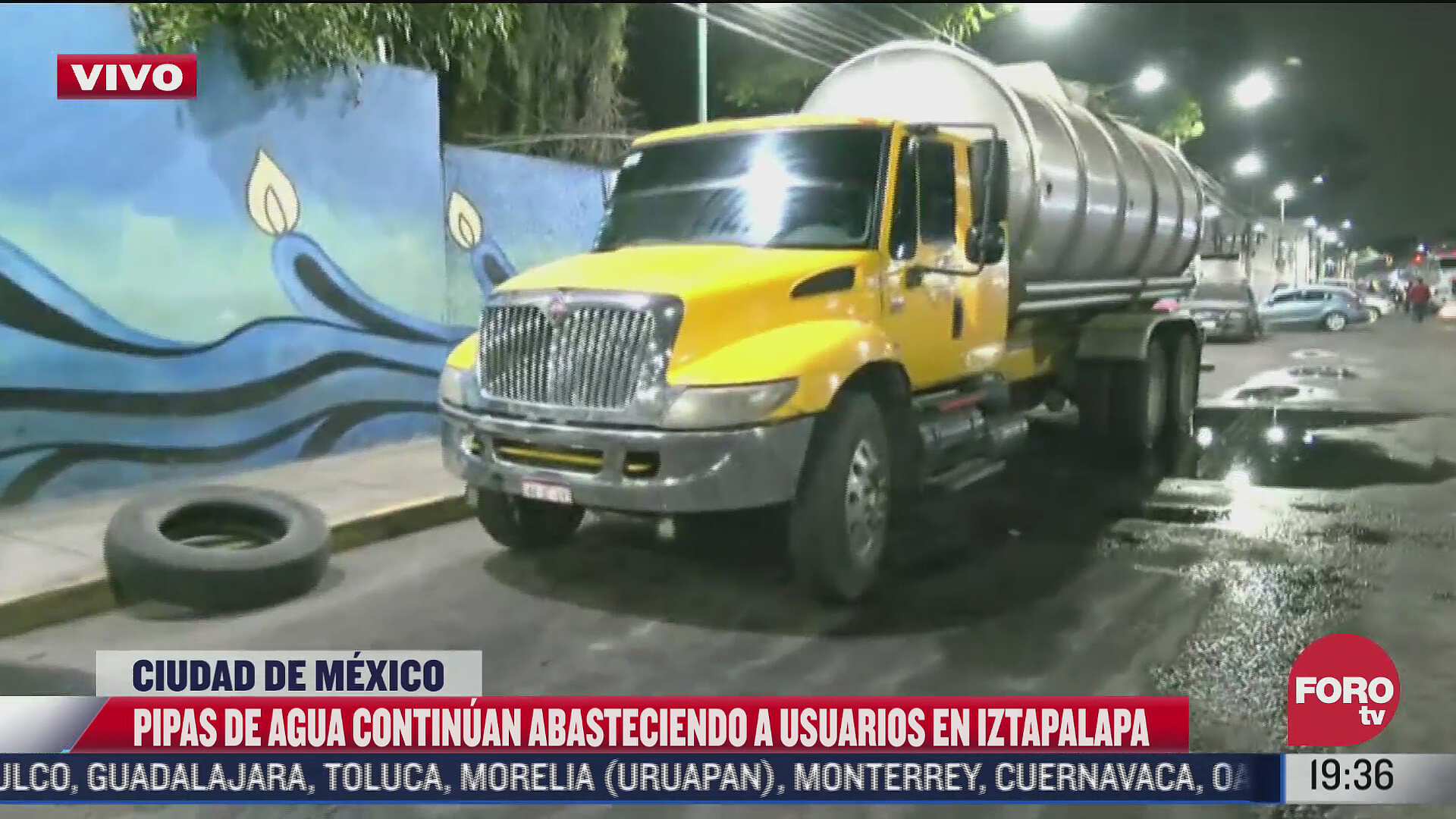Pipas de agua abastecen a usuarios en Iztapalapa | N+