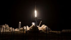 SpaceX lanza satélite de radar del ejército a...