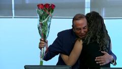 Con aplausos reciben en el Senado a José Manu...