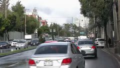 Fuga de agua provoca encharcamientos en aveni...