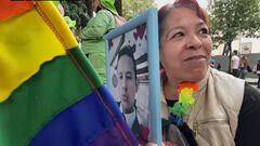 Madre lleva las cenizas de su hijo a la March...
