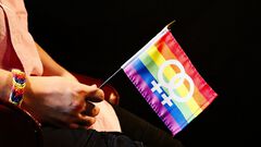 Condados escolares de Florida presentan polít...
