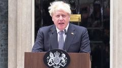 Boris Johnson asegura que se va ‘con la frent...