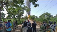 Controlan fuga de gas en ducto de Pemex en Ve...
