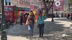 Mujeres en la ciudad de Puebla viven constant...