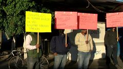 Trabajadores de Puebla manifiestan por despid...
