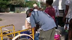 Pese a protestas, inicia extracción de agua d...