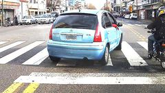 Vehículos invaden carriles de la Línea 2 del ...