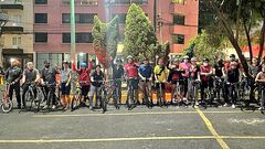 Con todo y lluvia, alistan rodada ciclista en...