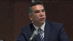 "No que no tronabas pistolita", responde Alit...