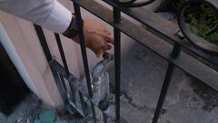 Padecen adultos mayores falta de agua