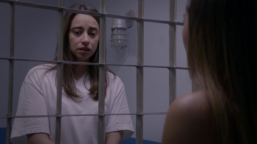 Anita es culpada por la muerte de sus padres, pero su prima confiesa la