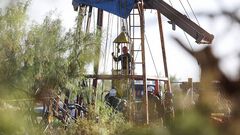 Desciende "cápsula de vida" al interior de El...