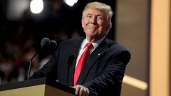 Trump critica allanamiento; dice que sus abog...