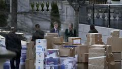 Recuperan 11 paquetes de documentos clasifica...
