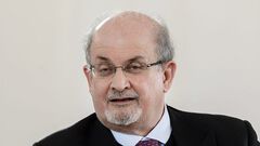 Salman Rushdie presenta daños en hígado y tem...