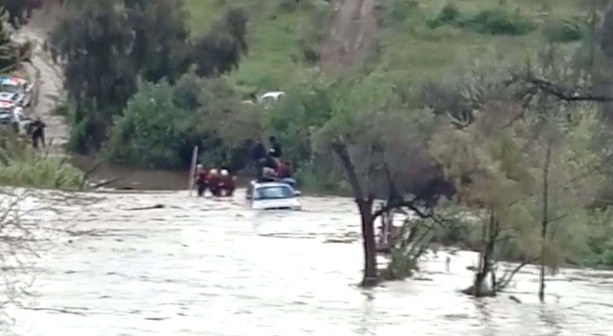 6 Personas son Rescatadas en Menos de 24 Hrs en Ensenada por ...